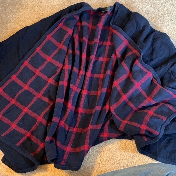 𝅺THE Limited Side Buttoned Shawl One Size Navy lined with Red/Navy Plaid EUC - Picture 5 of 6